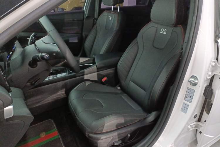 Used Hyundai Elantra 2022 1.5L CVT 20th Anniversary Edition
