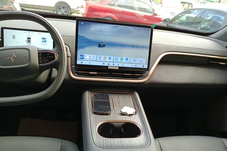 Used Dongfeng eπ eπ008 2024 210Max Range-Extended Version 6 Seats