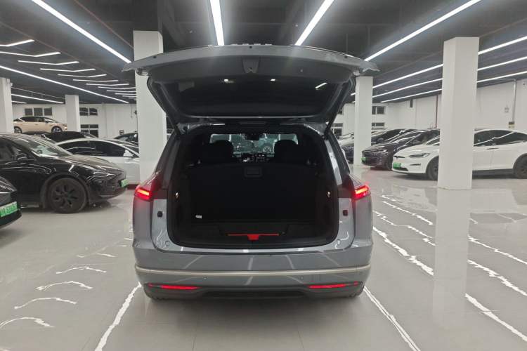 Used ONVO Luxeed L90 2025 Model—Max Six-Seater Version