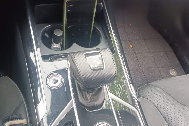 Used Hongqi HS5 2022 Revised Version 2.0T Smart Connect Flagship Edition