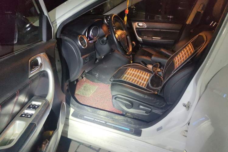 Used Haval H6 2015 Upgraded Model 1.5T Manual Two-Wheel Drive Elite Version