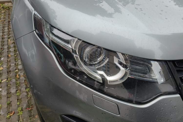 Used Land Rover Discovery Sport 2019 240 PS SE Version China V Standard