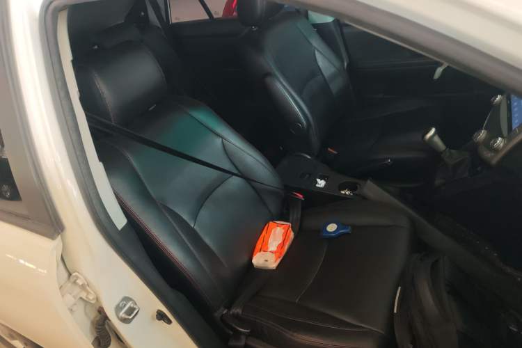 Used BYD S6 2014 2.0L Manual Luxury 5-Seater