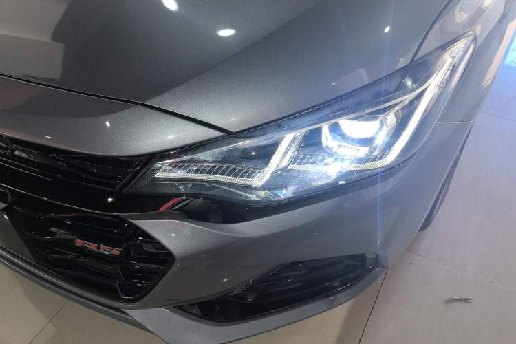 Used Chevrolet Monza 2020 Light Hybrid RS 330T Automatic Comfort Edition Left Front Headlight