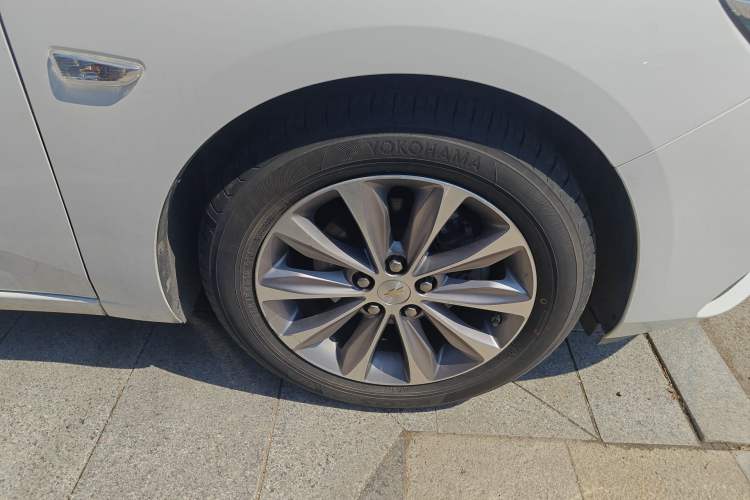 Used Chevrolet Monza 2021 320 Automatic Enjoyment Sunroof Edition Right Front Wheel Hub