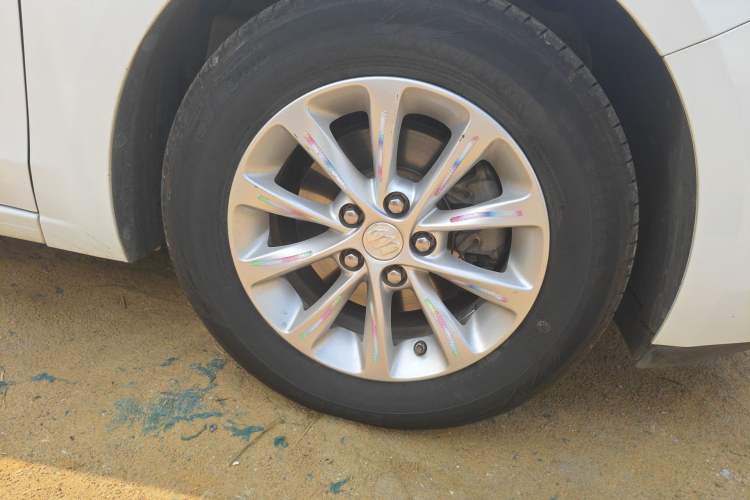 Used Buick GT 2018 15T Dual-Clutch Advanced Model China V Standard Right Front Wheel Hub