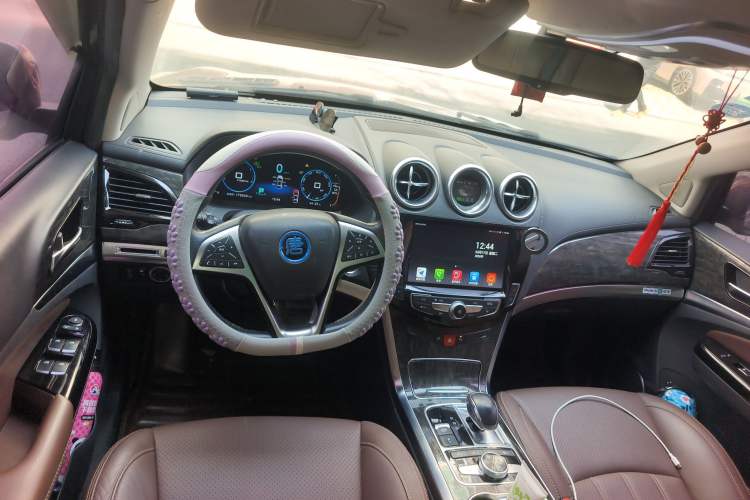 Used BYD Tang New Energy 2017 2.0T All-Wheel Drive Hyatt Model