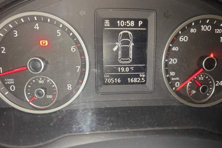 Used Volkswagen Tiguan 2012 1.8TSI Automatic Two-Wheel Drive Elite Edition Odometer Close Up