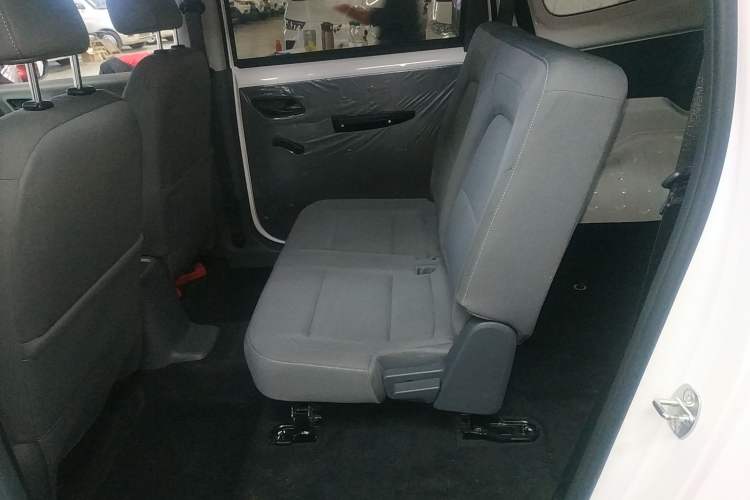 Used Wuling Hongguang New Energy 2024 All-Electric Model 300KM Standard Version
