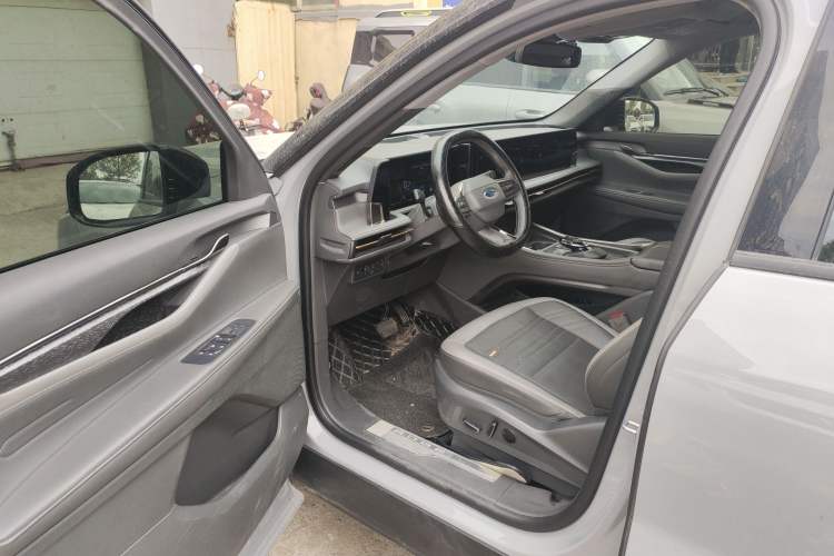 Used Ford Edge 2023 Ford Explorer L 2.0T EcoBoost Four-Wheel Drive 7-Seater Supreme Model Driver Seat