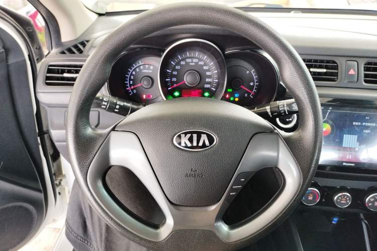 Used Kia K2 2015 Sedan 1.4L MT GLS