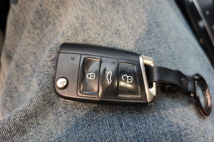 Used Volkswagen T-ROC 2019 280TSI DSG Two-Wheel Drive Comfort Version China VI Standard