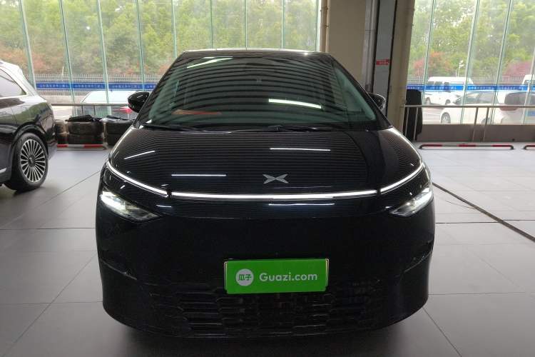 Used XPeng X9 2024 702 Ultra-Long Range Max Front