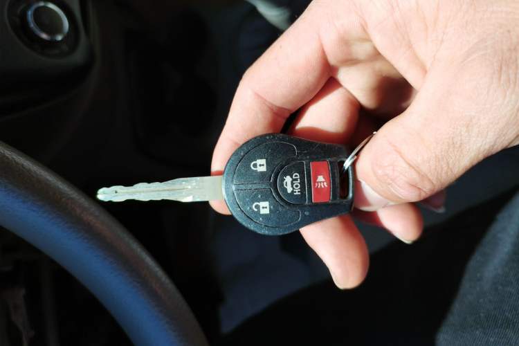 Used Nissan Sunny 2015 1.5XE Manual Comfort Edition Vehicle Key