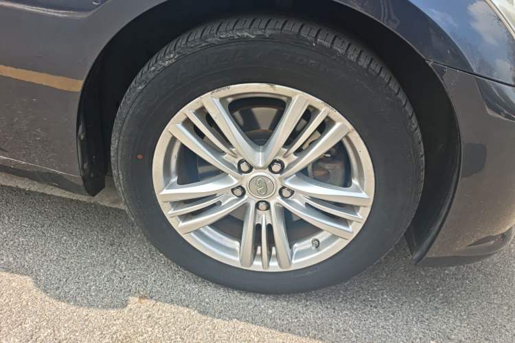 Used Infiniti G Series 2010 G25 Sedan Luxury Sport Edition Right Front Wheel Hub