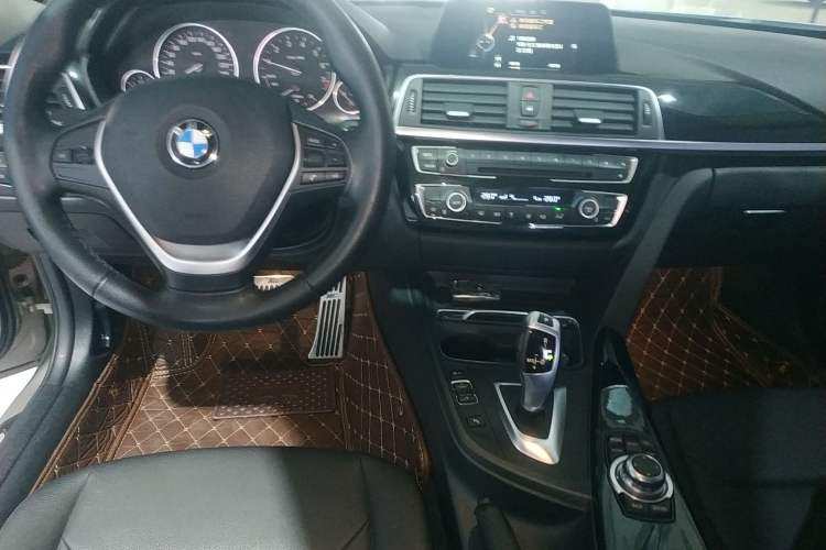 Used BMW 3 Series 2016 320Li Fashion Model
