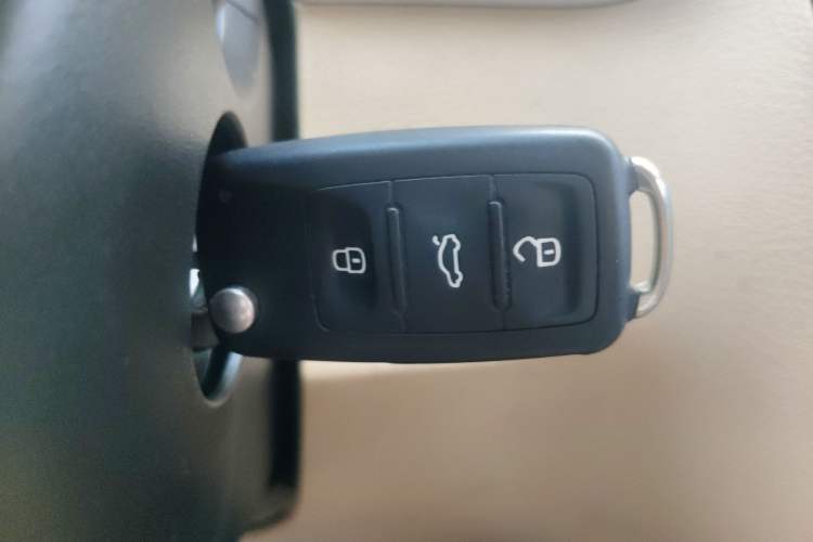 Used Volkswagen Touran 2011 1.4T DSG Zhiya Edition 5 Seats
