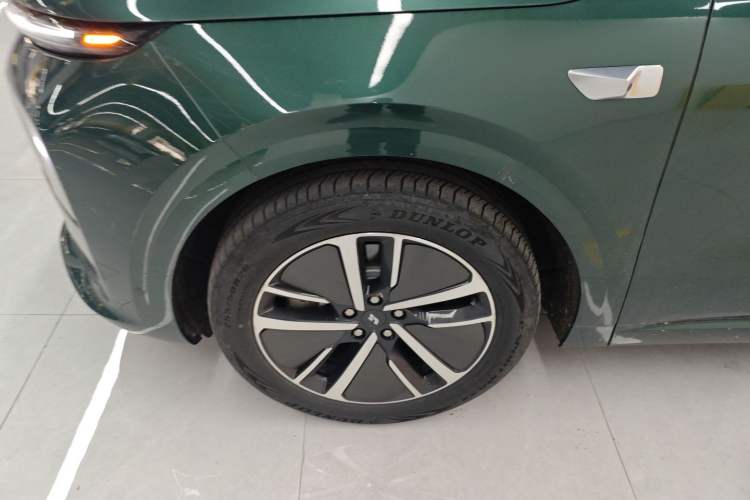 Used Li Auto L6 2024 Pro Model Left Front Wheel Hub