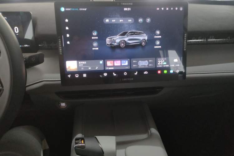 Used CHANGAN UNI-Z New Energy 2024 Blue Whale Smart Electric iDD 125km Excellence Model Audio And AC Panel