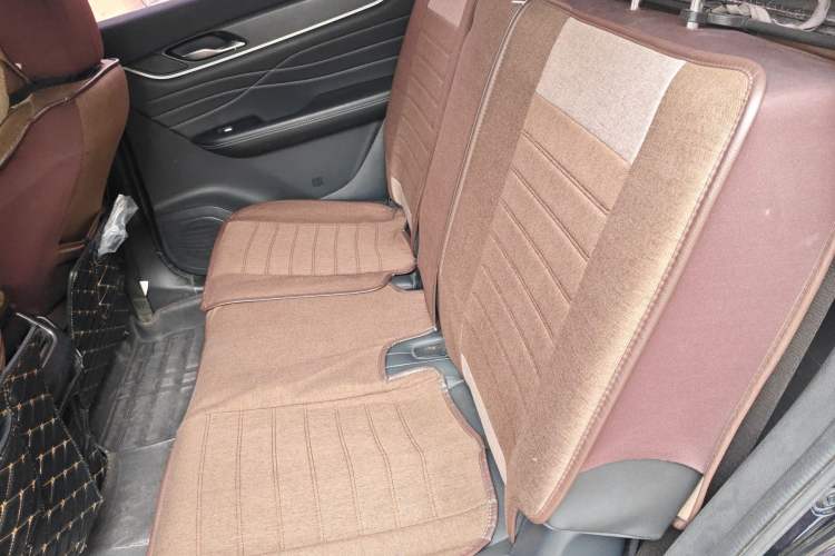 Used Dongfeng Fengon 580Pro 2020 280TGDI CVT Smart Edition Left Rear Seat
