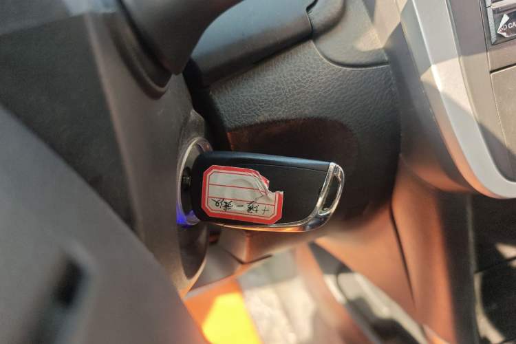 Used Zotye Z300 2014 1.5L Value Edition Manual Comfort Model
