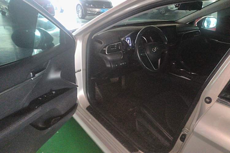 Used Toyota Camry 2022 2.0GVP Premier Edition Driver Seat