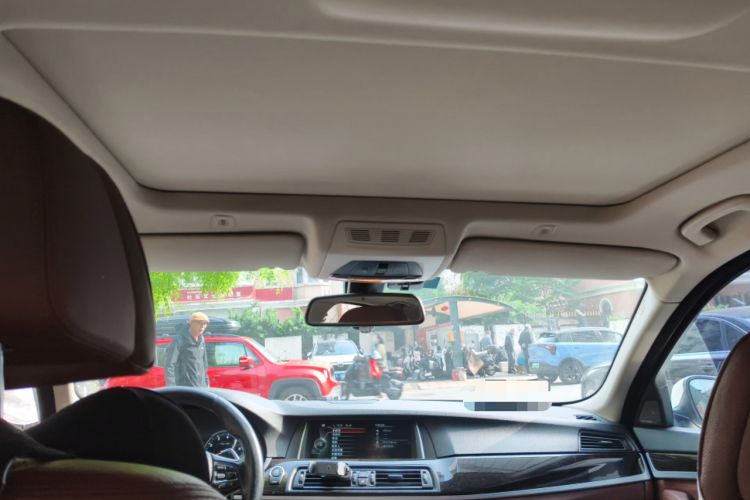 Used BMW 5 Series 2014 535Li Leading Model
