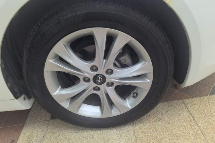 Used Hyundai Sonata 2011 2.0L Automatic Luxury Edition
