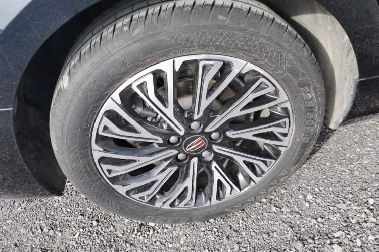 Used Hongqi H5 2024 2.0T Automatic Smart Connect Flagship Edition Exterior 5