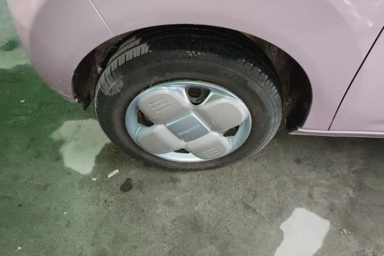 Used Geely Galaxy Panda 2024 Panda Mini 200km Endurance Bear Left Front Wheel Hub