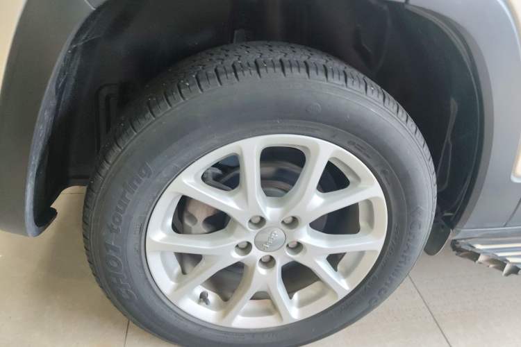 Used Jeep Cherokee 2016 2.0L Superior Edition