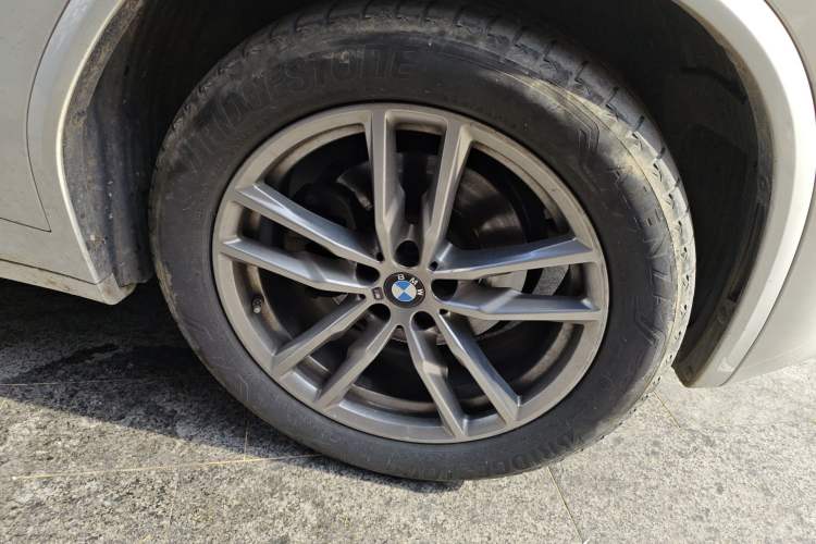 Used BMW X3 2020 xDrive25i M Sport Package Right Front Wheel Hub