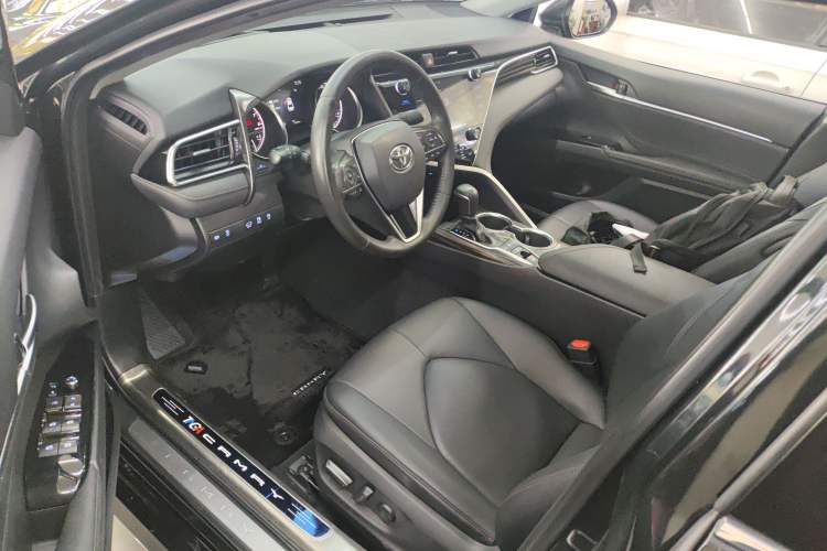 Used Toyota Camry 2019 2.5G Luxury Edition China VI Standard