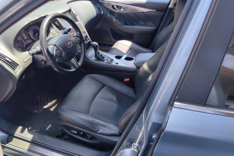 Used Infiniti Q50 2014 2.0T Luxury Edition