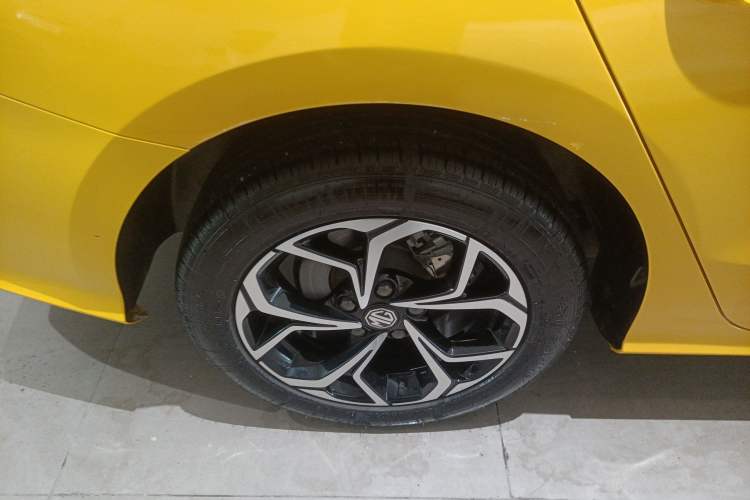 Used MG 5 2021 Revised Version 180 DVVT CVT Youth Luxury Edition
