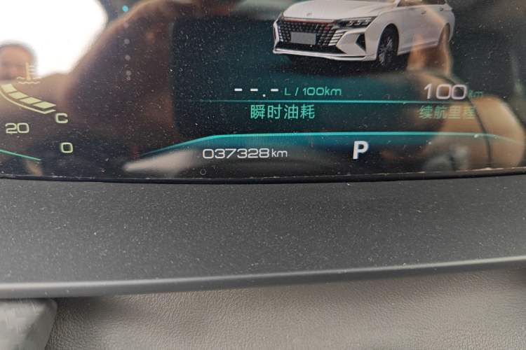 Used Dongfeng Aeolus Yixuan MAX 2021 1.5T Starry Edition Odometer Close Up