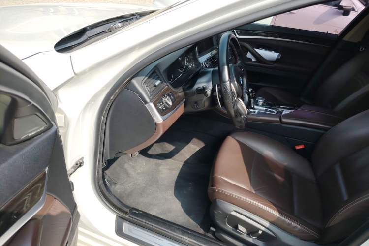 Used BMW 5 Series 2017 525Li Luxury Design Package
