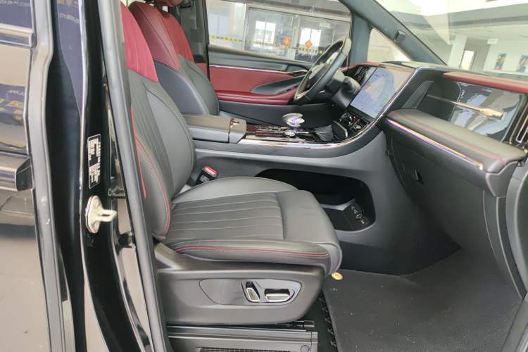 Used GAC Trumpchi M8 2023 Zongshi Series Dual-Motor YuZun Edition
