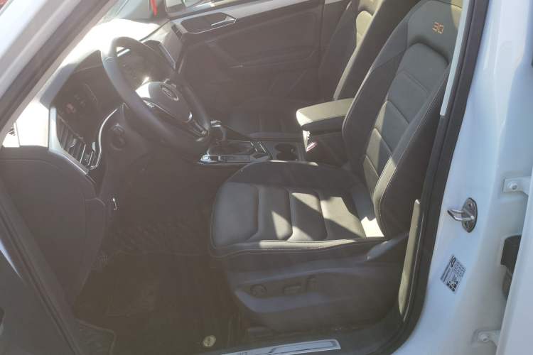 Used Volkswagen Tayron 2021 330TSI Two-Wheel Drive 30th Anniversary Edition Left Front Seat