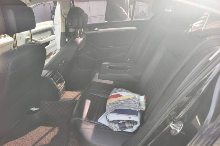 Used Volkswagen Magotan 2018 330TSI DSG Advanced Model Left Rear Seat