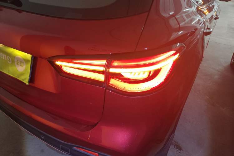 Used MG HS 2018 30T Automatic Two-Wheel Drive Trophy Edition—High-Octane V-Model Exterior 6