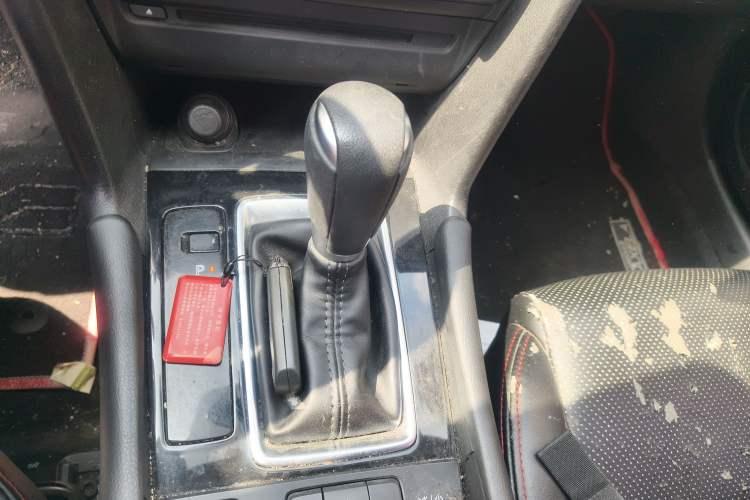 Used Mazda 3 Axela 2017 Sedan 1.5L Automatic Luxury Model China VI Standard Gear Lever