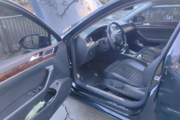 Used Volkswagen Magotan 2018 330TSI DSG Luxury Model Driver Seat