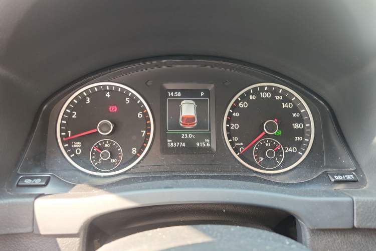 Used Volkswagen Tiguan 2015 1.8TSI Automatic Two-Wheel Drive Luxury Model Instrument Cluster