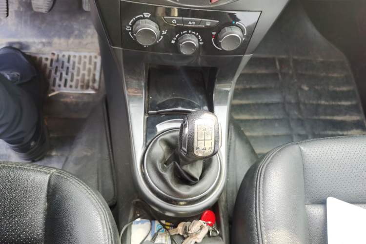 Used Citroen C-Quatre 2013 Sedan 1.6L Manual - Prestige Model Gear Lever