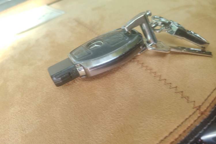 Used Mercedes-Benz GLC 2017 GLC 300 4MATIC Sport Edition Vehicle Key