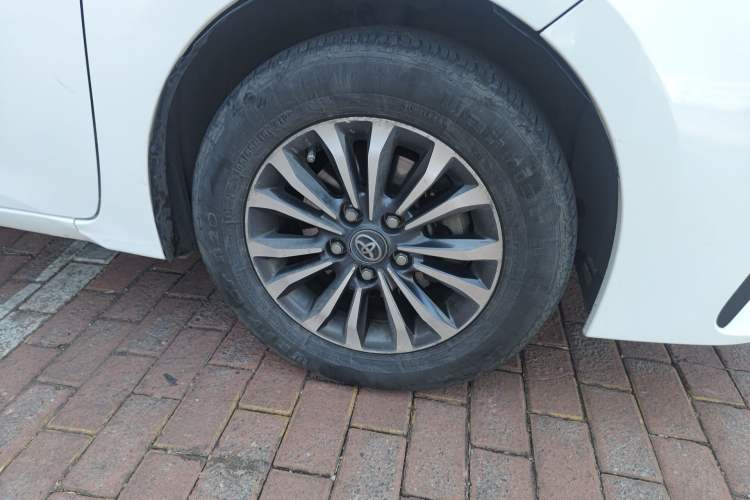 Used Toyota Corolla 2017 Revised Version 1.2T S-CVT GL