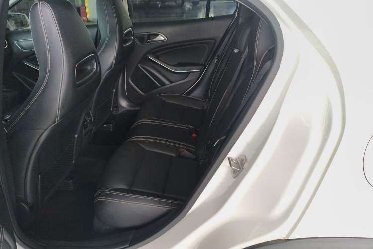 Used Mercedes-Benz GLA 2019 GLA 200 Dynamic Edition Left Rear Seat