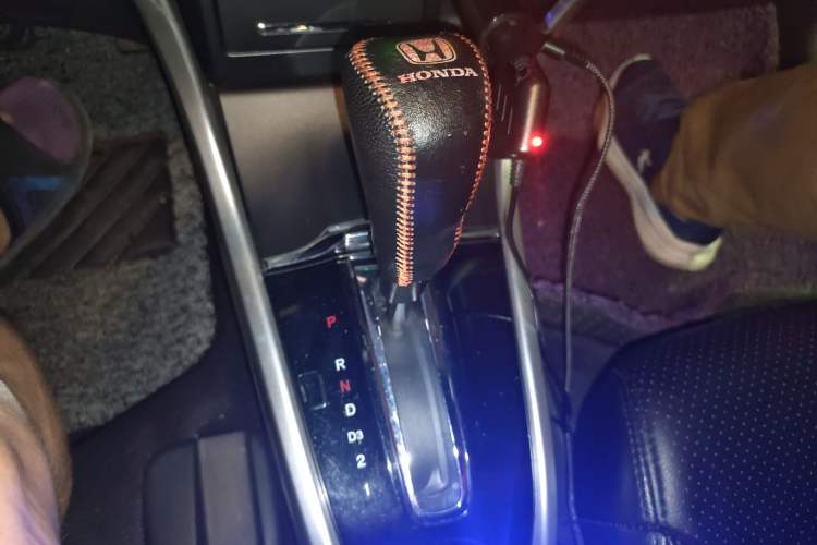 Used Honda Crider 2015 1.8L automatic luxury edition Gear Lever