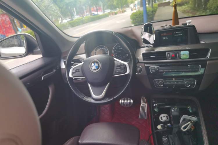 Used BMW X1 2019 sDrive18Li Premium Edition Steering Wheel